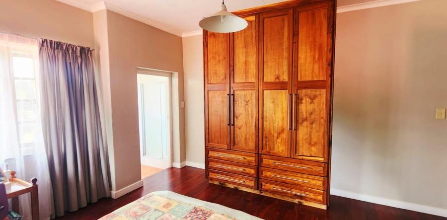 4 Bedroom Property for Sale in Wilgenhof Free State